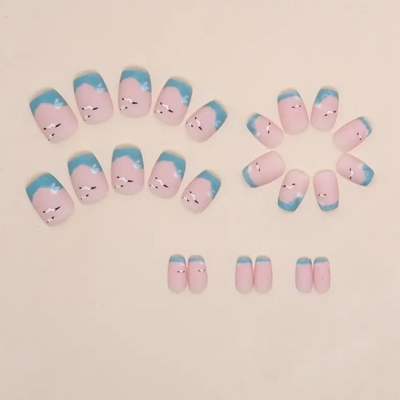 Taylor Swift 1989 inspired press on nails - Picture 2 of 2